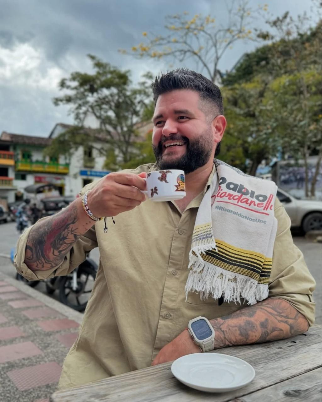 Pablo Giordanelli en un espacio público de Risaralda